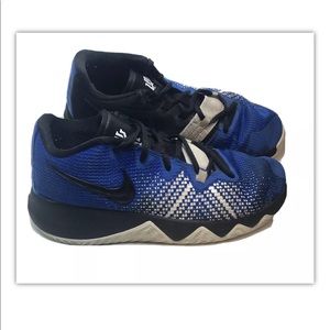 Nike Kyrie Flytrap GS Boys Size 5Y ‘Hyper Cobalt’